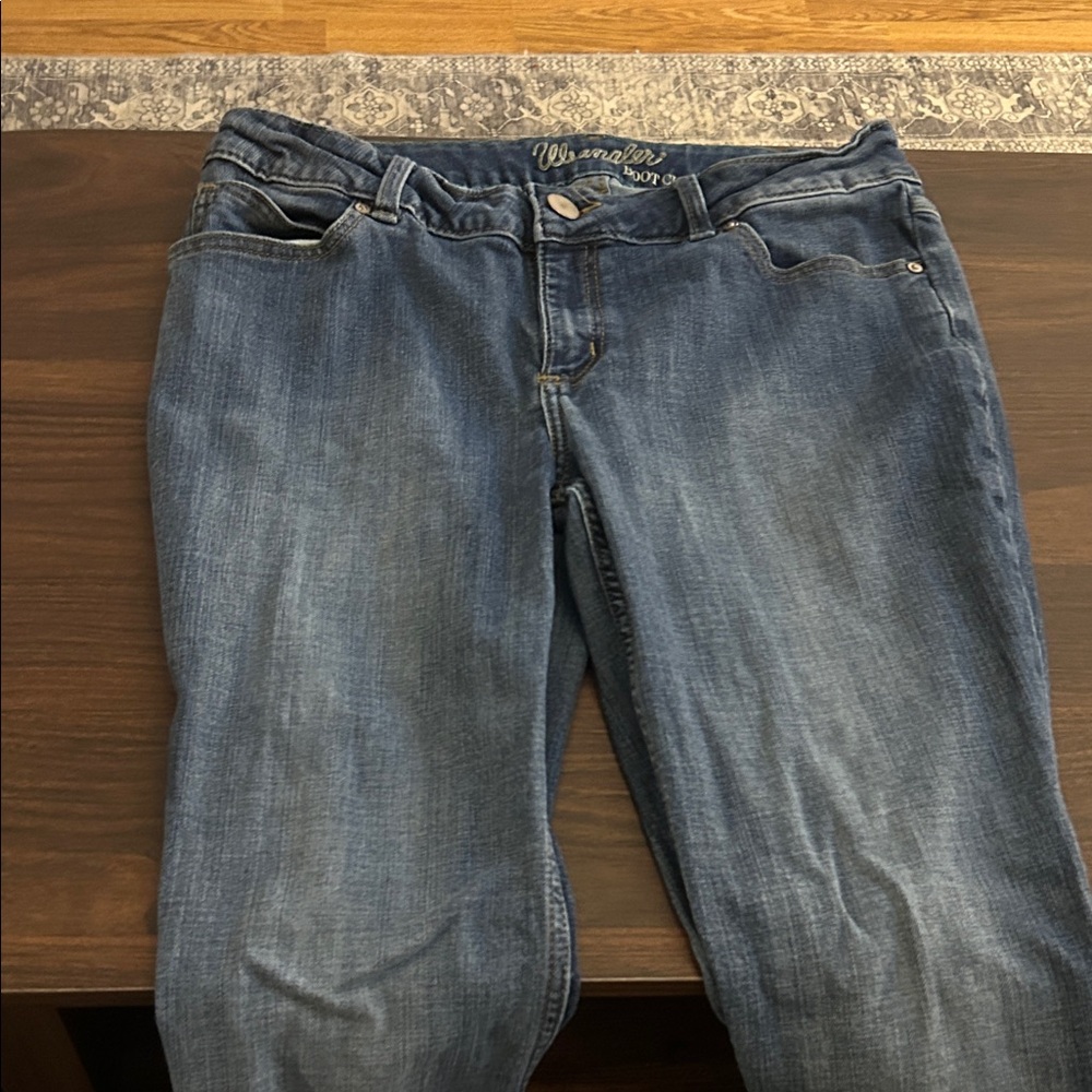 Wrangler Women's Classic Blue Straight Leg Jeans